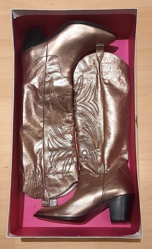 Neue goldene stiefel - neue,